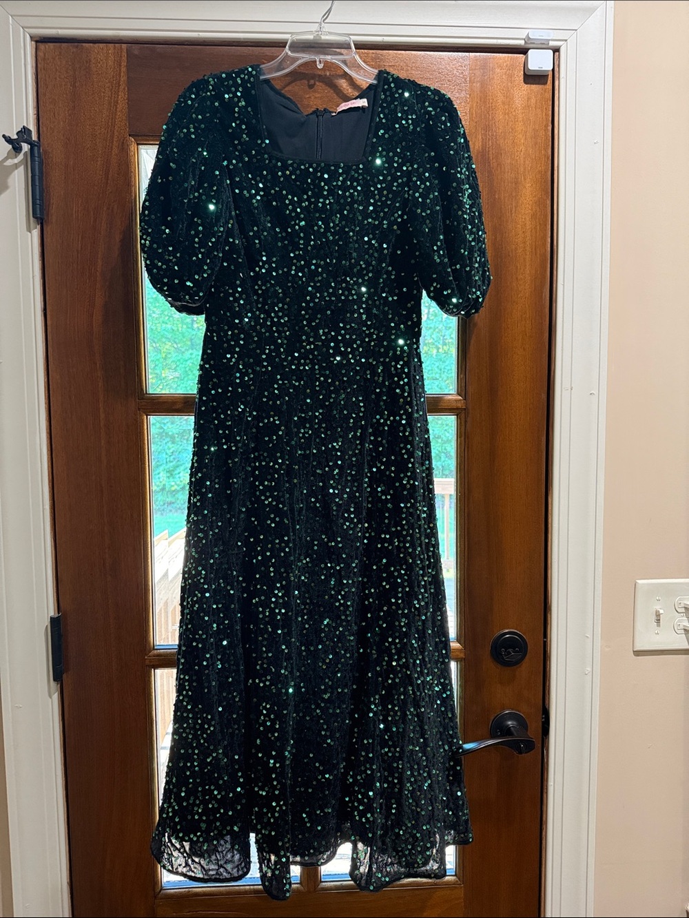 Ivy City Co Emerald Sequin Midi Dress Small